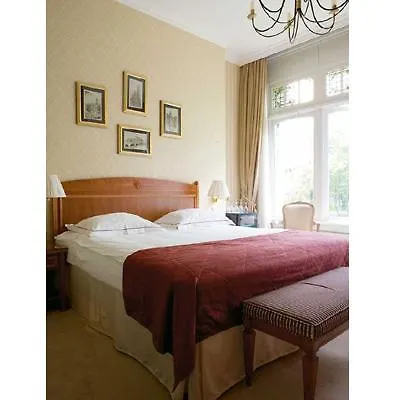 Toro Hampshire Classic Otel 4*